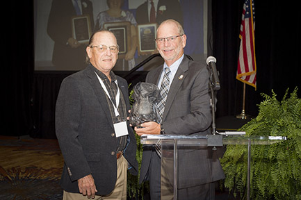Bob-Urick_Award-presentation Bob-Urick_Award-presentation